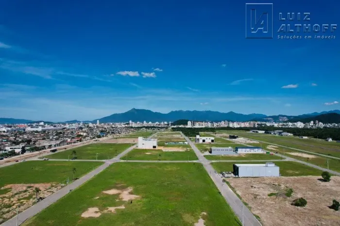 Terreno comercial à venda - Sertão do Maruim, São José/SC
