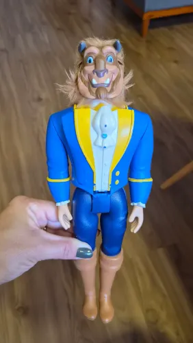 Boneco fera /príncipe 
