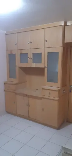 Estante embutida pra retirar e levar