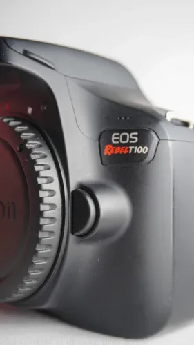 Camera Canon T100