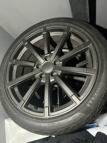Rodas Aro 19 5x112 Rsq3 com pneus P Zero Nero 245/40/19