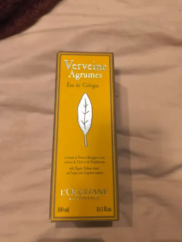 Água de colônia loccitane em Provence, lacrado e original.