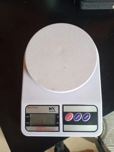 Vendo balança de precisão 10 kilos 