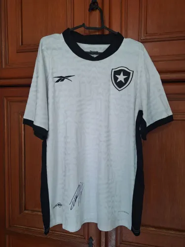 camisa Botafogo 23/24 assinada pelo Luiz Henrique