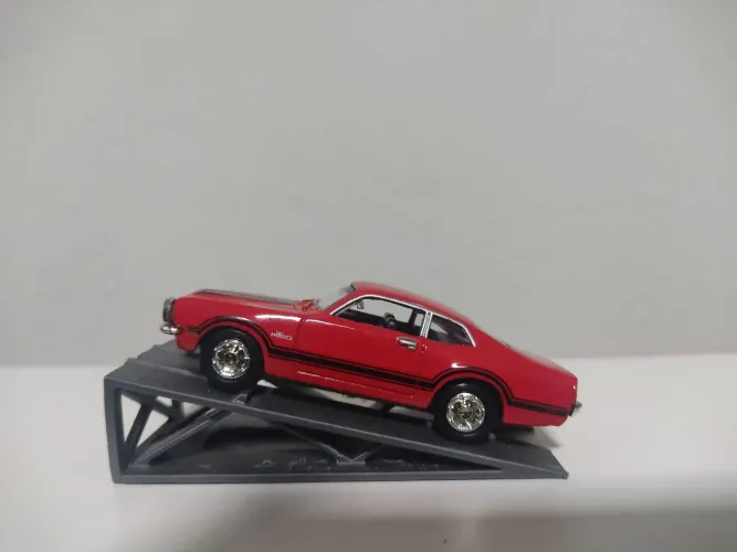 MINIATURA FORD MAVERICK