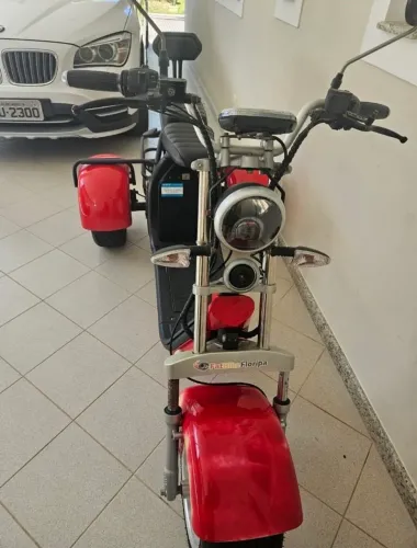 Triciclo Elétrico 2000W 60V 20Ah - Pouco Uso