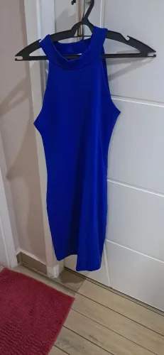 Vestido elegante, colado no corpo,  nunca usado