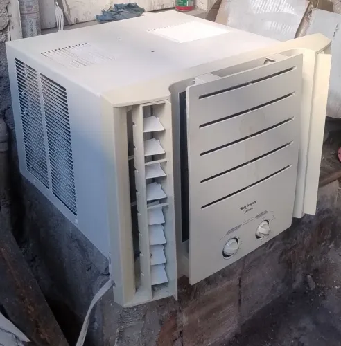 Ar-condicado de Caixa Janela Springer Midea 7.500 BTUs