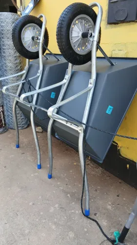 Carrinho de mão reforçado