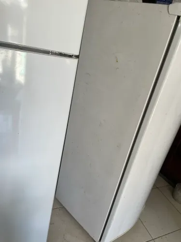 Vendo um freezer estilo geladeira