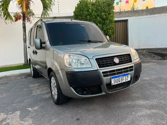 Fiat Doblo Essence 1.8 Flex 16V 5P 2013
