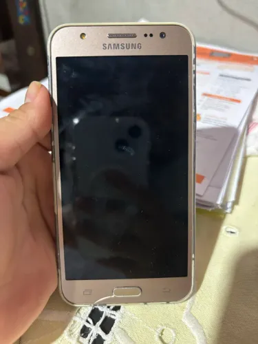 Celular J5