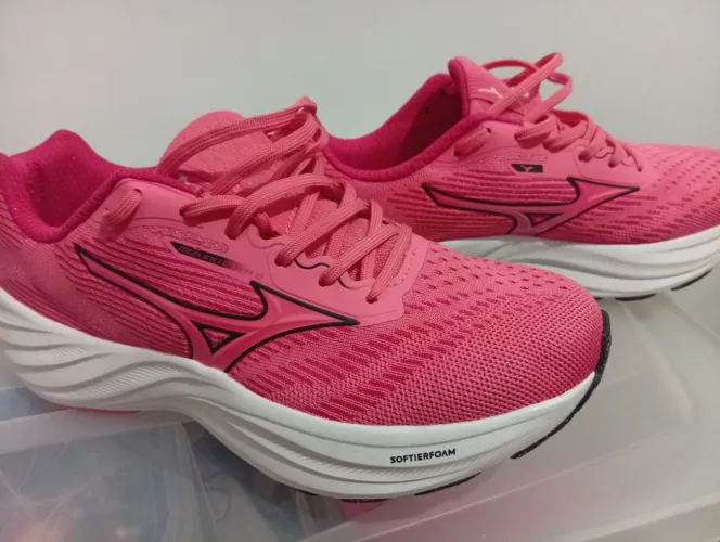 Tênis Mizuno n 38 usado 2 vezes novo