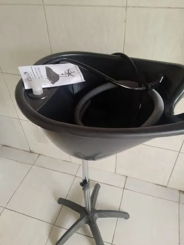 Lavatório móvel