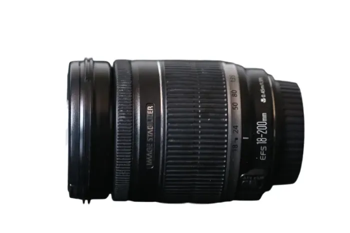 Lente Canon EF-S 18-200mm f/3.5-5.6 IS Standard Zoom (Usado)
