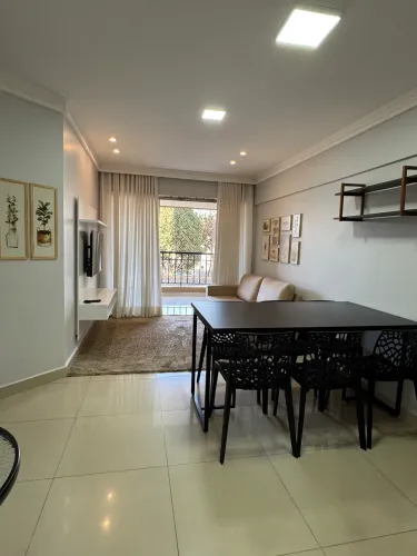 Apartamento com 3Q mobiliado e decorado ao lado do Flamboyant 