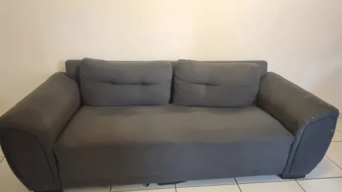 Sofá 2,20m azul acinzentado R$ 400