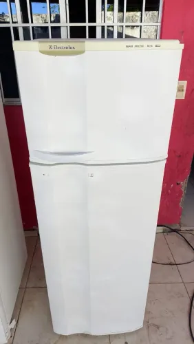 Geladeira Electrolux 207 litros faco entrega