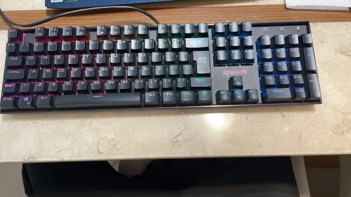 TECLADO MECANICO REDRAGON MITRA RGB K551RGB-1 + Mouse Gamer Logitech G300S