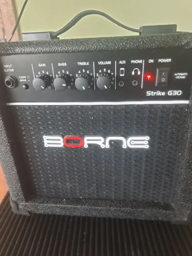 Amplificador Borne Strike G30 lindo!