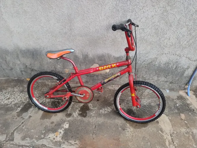 Bicicleta BMX aro 20 infantil - leia as descrições 