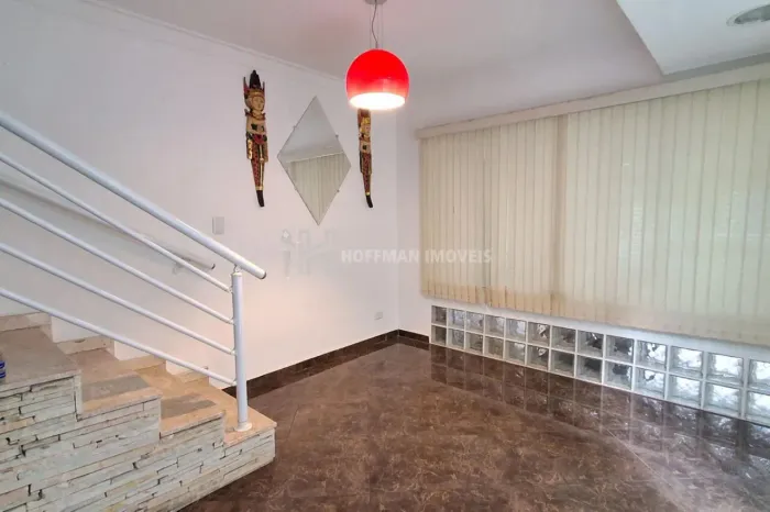 Casa para alugar com 247m², 3 quartos e 2 vagas com piscina aquecida!