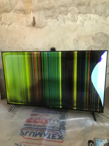 Tv TCL 50 polegadas com defeito na tela