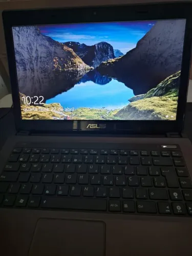 Notebook ASUS i5 / 6GB RAM / 1TB HD - Excelente Estado