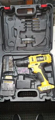 Parafusadeira a Bateria Black Tools
