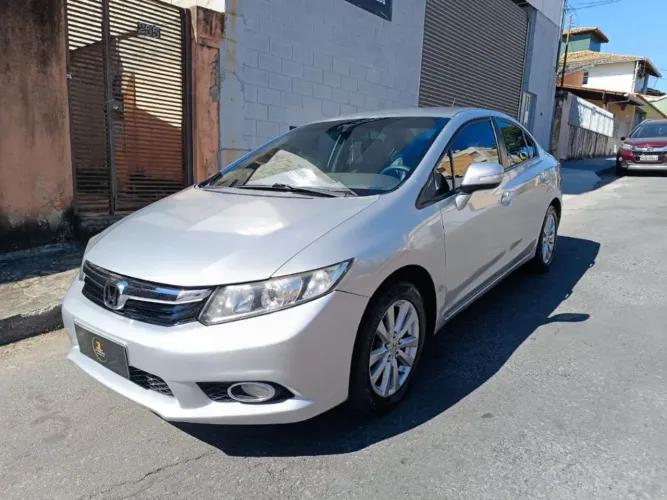 Honda Civic Sedan LXR 2.0 Flexone 16V Aut. 4P 2014