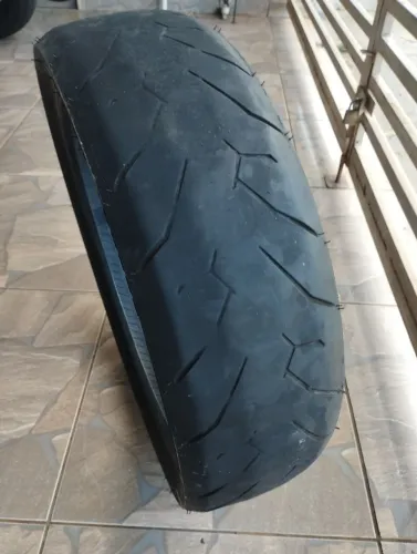 Vende-se Pneu Moto - Usado $ 50,00 (Retirada somente no local)