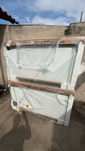 Freezer horizontal 503 litros Fricon 220v tampa de vidro