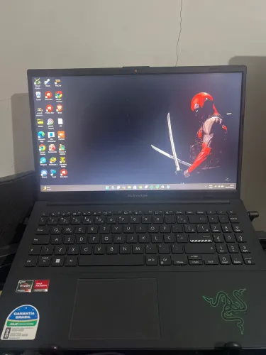 Asus VivoBook Go15