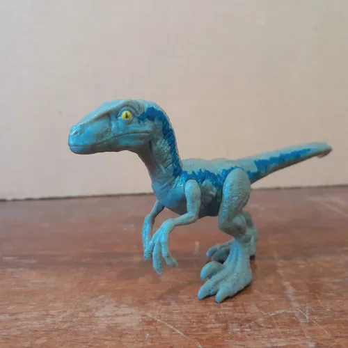 Mini Velociraptor Blue Jurassic world
