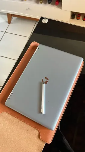 Notebook mais escrivaninha