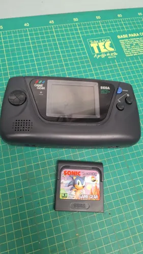Sega game gear + Sonic the hedgehog *leia
