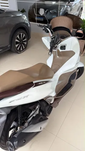PCX DLX 2020
