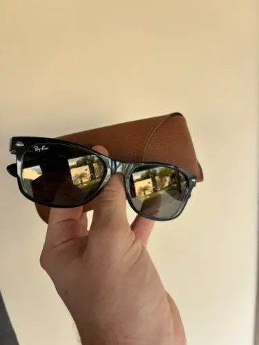 Óculos Ray Ban - New Wayfarer - Super conservado