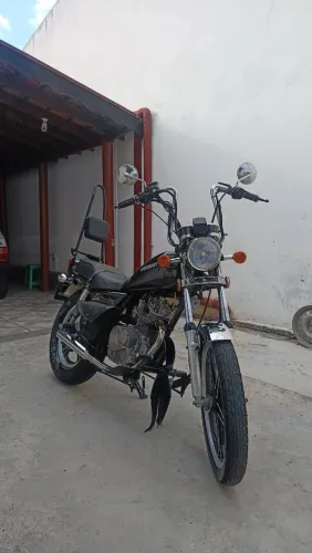 Suzuki intruder 125 customizada