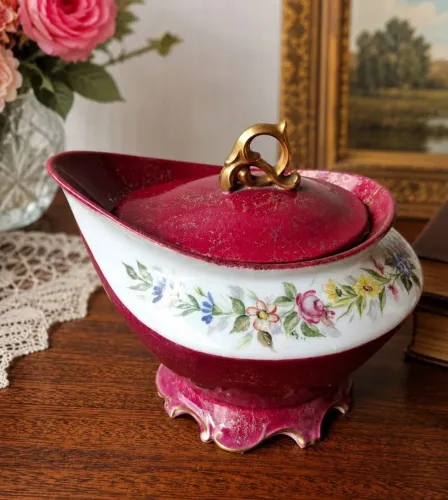 Antiga Porcelana com Tampa - Floral, Bordô e Dourado Schmidt 16 x 22 cm