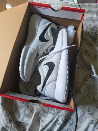 Tenis nike original e novo