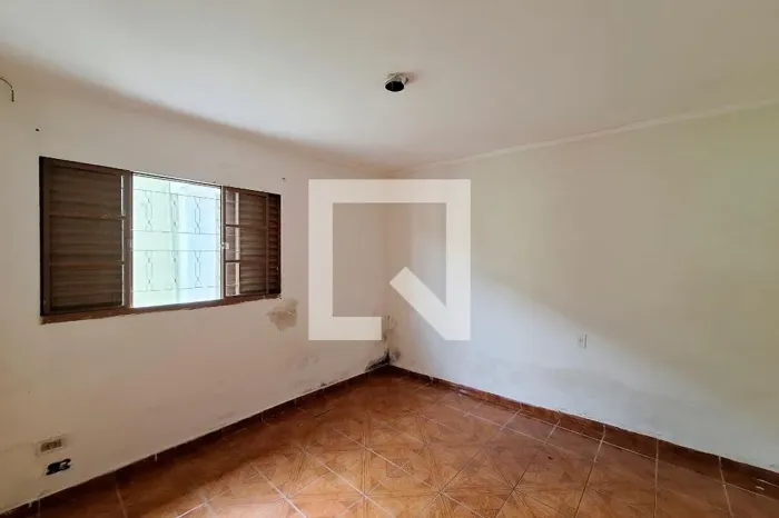 Casa à Venda - Vila Santa Maria, 2 Quartos, 233 m2