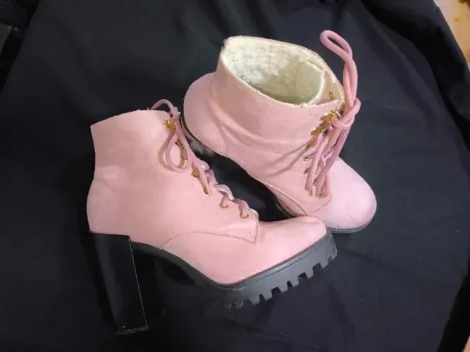 Bota Rosa Moleca
