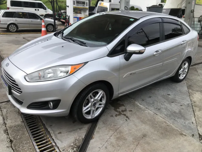 Ford Fiesta Sedan SEL 1.6 16V Flex Aut. 2017