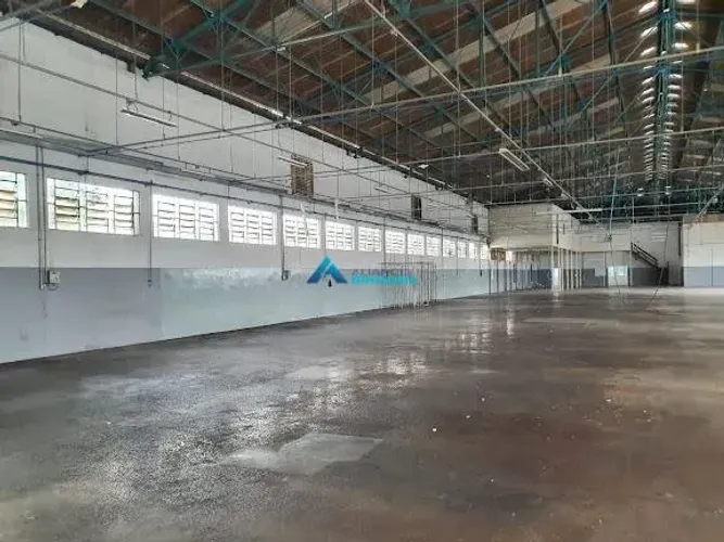 Galpao a venda com área de 6000m² total e 3600m² de área construida localizado na Anhangue