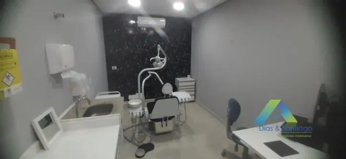 Sala Comercial com 15m² toda estruturada com cadeira odontológica em localização privilegi