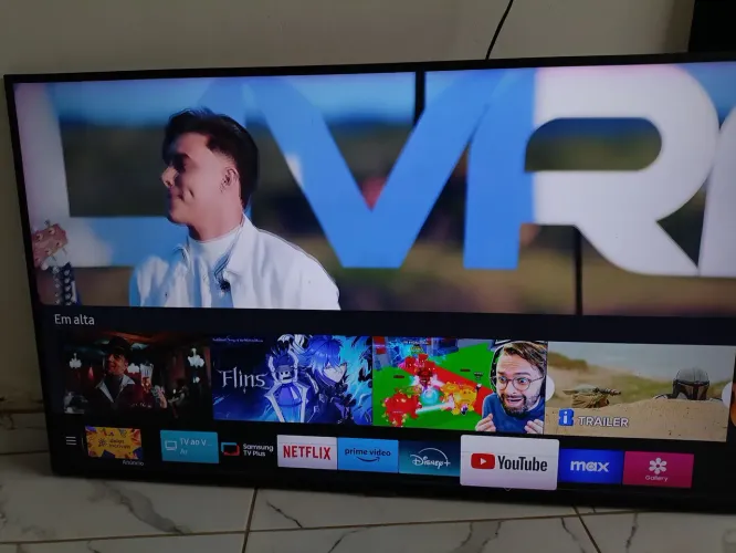 Tv 55 polegadas 4k Smart top de linha conservada 