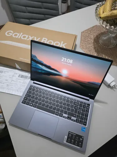Samsung Galaxy Book4 Intel Core i3-1315U, 8GB, 256GB SSD, Com Nota Fiscal