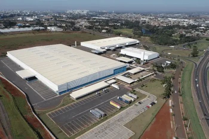 Galpão em condomínio para locação em Londrina com 1.363m²