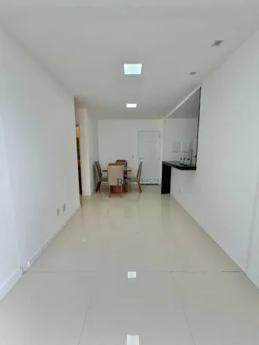 Apartamento com 2 dormitórios à venda, 57 m² por R$ 655.000,00 - Jockey de Itaparica - Vil